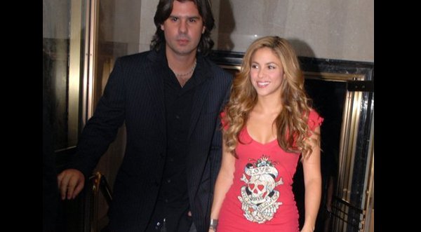 Shakira será madrina de bodas de su ex