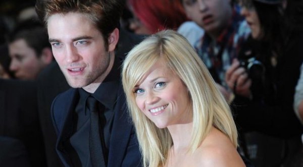 Robert Pattinson fuga donde su amiga Reese Witherspoon
