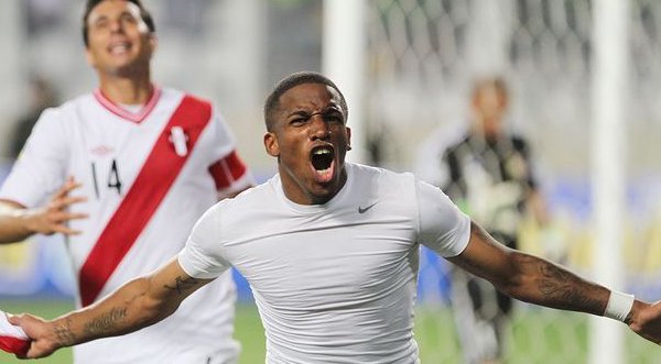 Todo el Perú gritó el 1 a 0 contra Chile con gol de Farfán