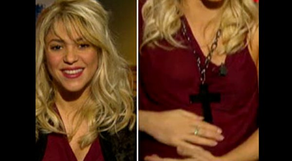 Video: Shakira enseñó su pancita en televisión
