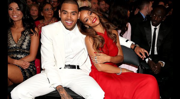 Chris Brown y Rihanna demostaron su amor en los Grammy 2013