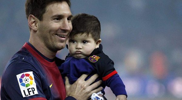 Fotos: Lionel Messi y su hijo Thiago posan ante cámaras