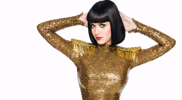 Katy Perry se ponía doble brasier en el colegio