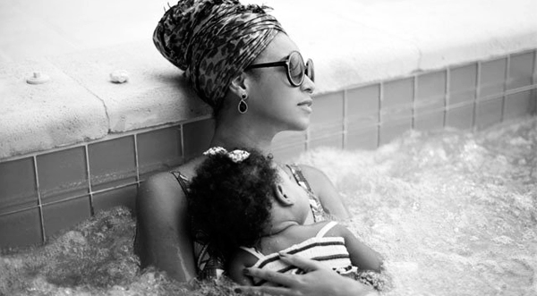 Beyoncé muestra tierna foto con su hija Blue Ivy