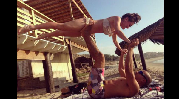 Ximena Hoyos se luce con su pareja en la playa- FOTOS