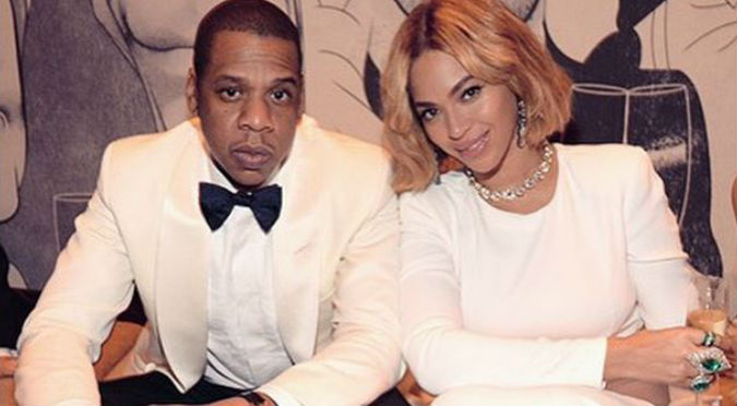Beyoncé y Jay Z comparten adorables fotografías con su pequeña hija