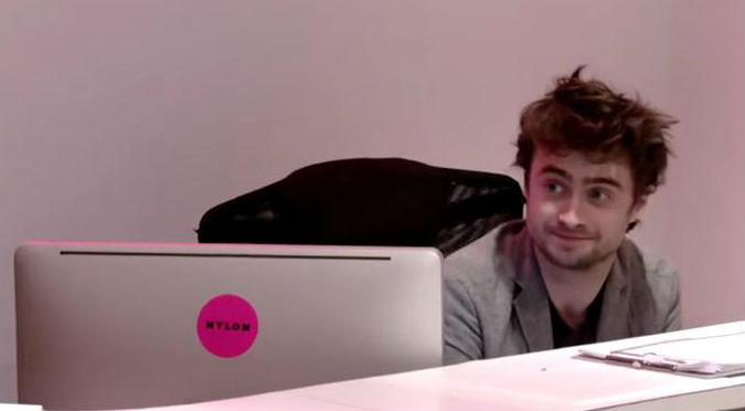 ¿Mal o bien? Daniel Radcliffe quiso ser recepcionista por un día y le fue muy… - VIDEO