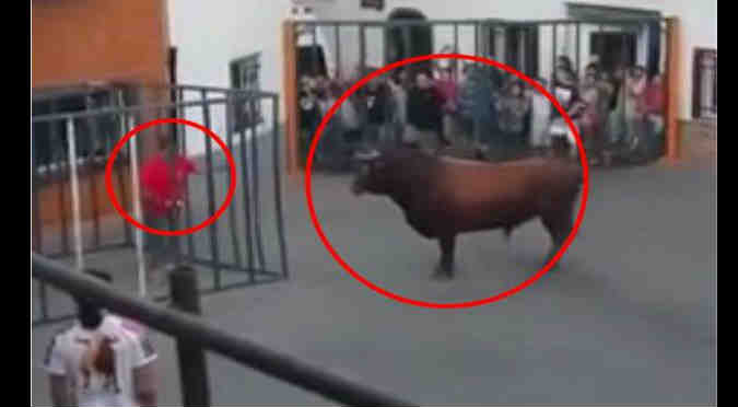 YouTube:  Este fue el trágico resultado tras ser embestido por un toro
