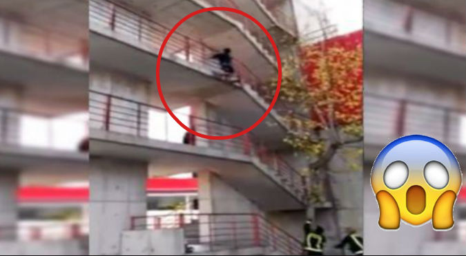 YouTube: Bombero sube nueve pisos a pulso y esto le pasó