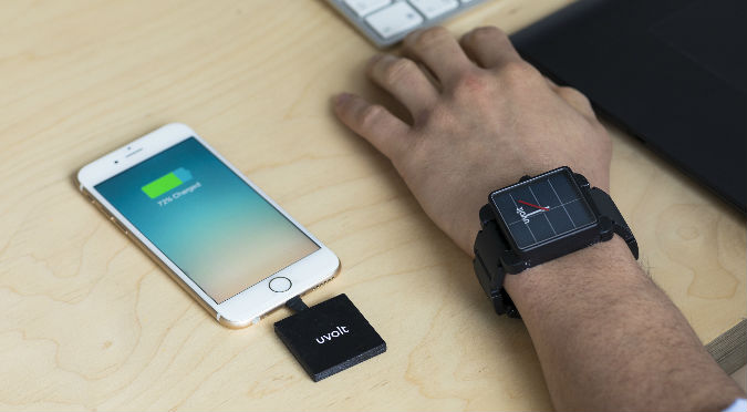 Uvolt Watch: El reloj ecoenergético que carga tu teléfono inteligente