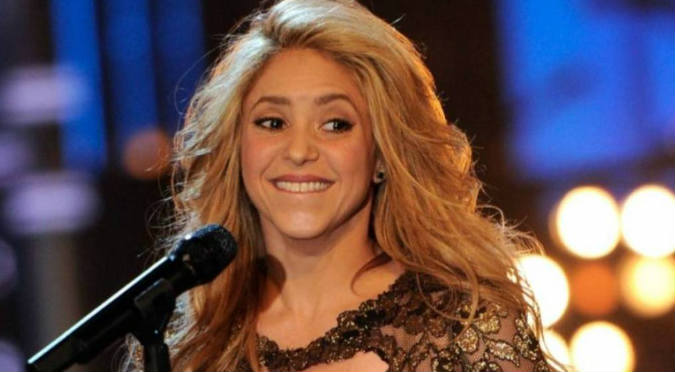 Shakira muestra más de la cuenta en diminuto bikini y se vuelve viral