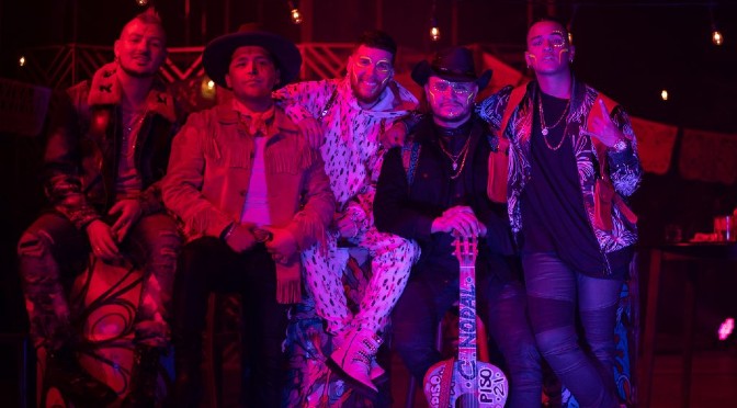 Piso 21 & Christian Nodal - Pa' Olvidarme De Ella (VIDEO)