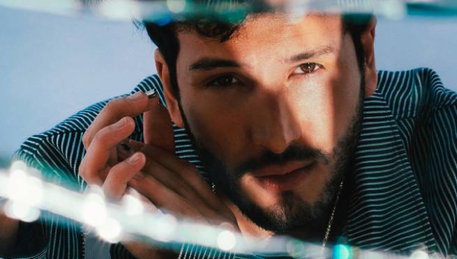 Sebastián Yatra ocupa el primer lugar de debuts en Spotify con su disco 