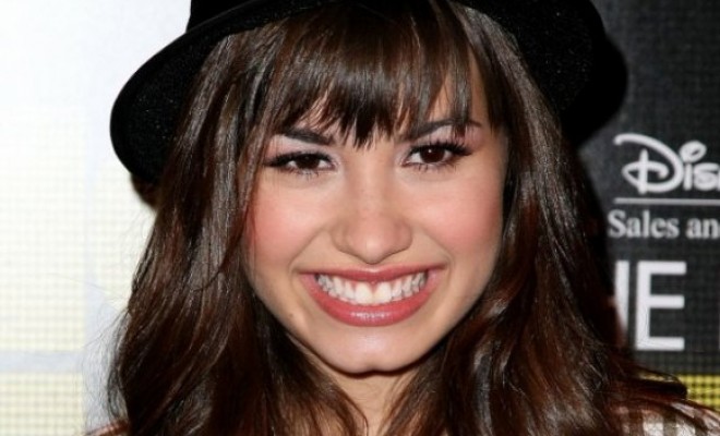 Demi Lovato por Twitter: No me molesten