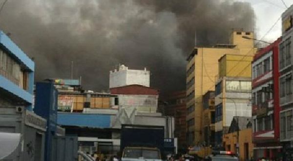 Gran incendio alarmó a vecinos de Mesa Redonda