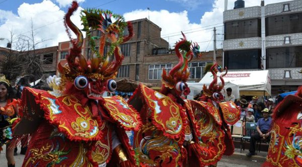 Carnaval folclórico en Lima Norte