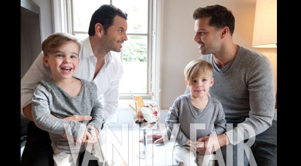 Ricky Martin feliz con sus hijos y su pareja