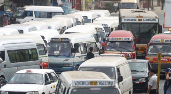 71porciento de limeños respalda reordenamiento del transporte, según encuesta