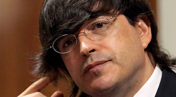 Insultan a Jaime Bayly durante presentación de su nueva obra