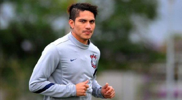 Paolo Guerrero en duda si debutará hoy en el Corinthians