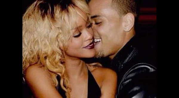 Rihanna y Chris Brown habrían disfrutado de cena romántica