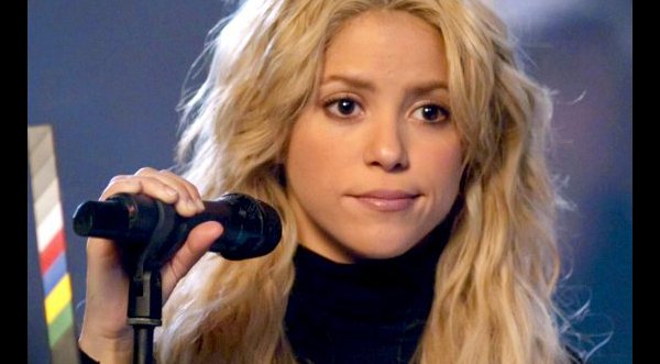 Shakira se rompió un diente
