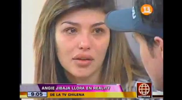 Video: Angie Jibaja llora en televisión chilena
