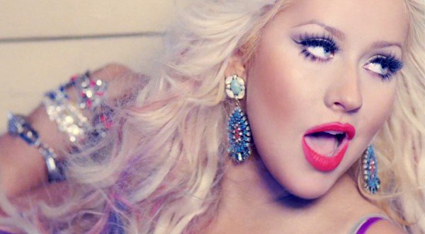 Video: Christina Aguilera confesó que no usa ropa interior