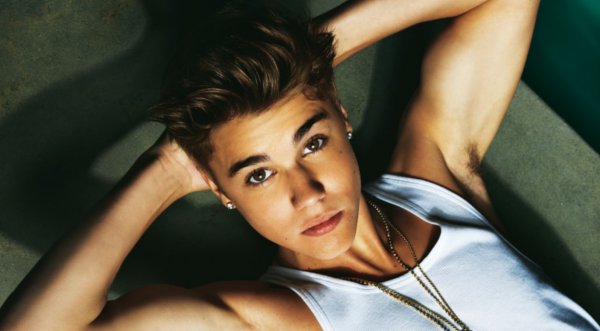 Foto: Justin Bieber enseña sus músculos y calzoncillos