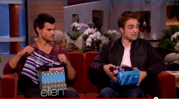 Video: Robert Pattinson y Taylor Lautner son sorprendidos con calzoncillos