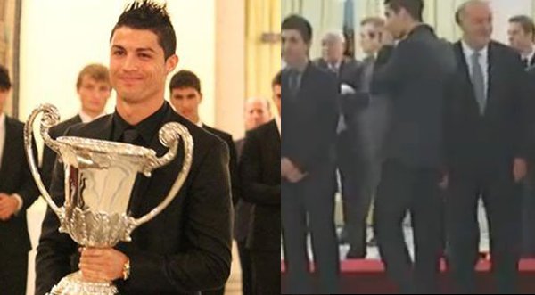 Video: Cristiano Ronaldo guarda su chicle en plena premiación