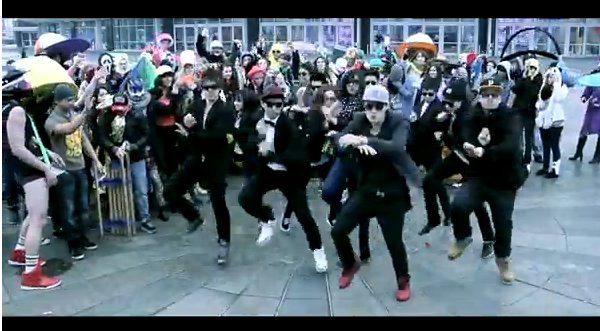 Video: Harlem Shake vs Gangnam Style
