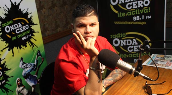 Farruko en la cabina de Onda Cero