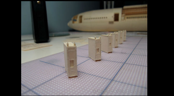 ¡Asombroso! Crean un Boeing 777 a escala con papel.