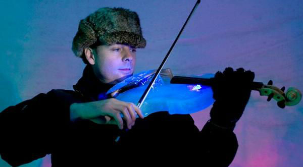 ¡Sorprendente! Orquesta hace música con instrumentos de hielo