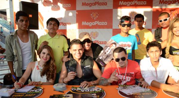 Cientos de fanáticos conocieron a sus artistas favoritos - MegaPlaza