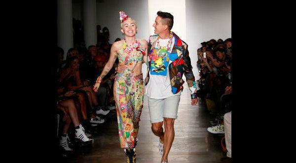 Miley Cyrus desfiló en semana de la moda en 'New York'- FOTOS