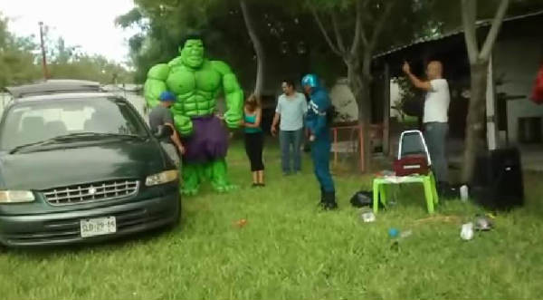 Mira la graciosa caída de Hulk - VIDEO