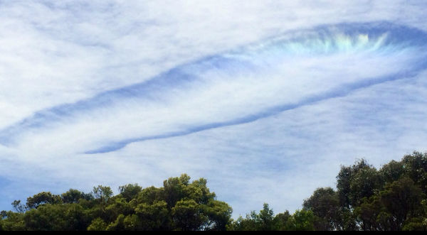 ¡Increíble! Aparece un 'hueco' en el cielo de Australia - FOTOS