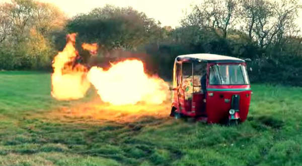 ¡Impresionante! Checa la 'mototaxi' más extrema del mundo - VIDEO