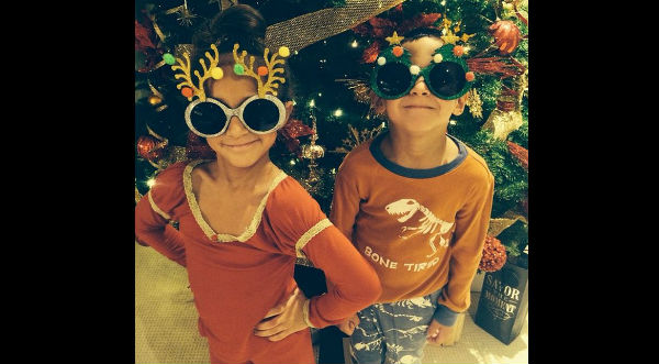 Jennifer López publicó tiernas imágenes navideñas de sus hijos- FOTOS