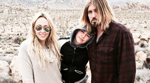 Miley Cyrus comparte tiernas imágenes familiares - FOTOS