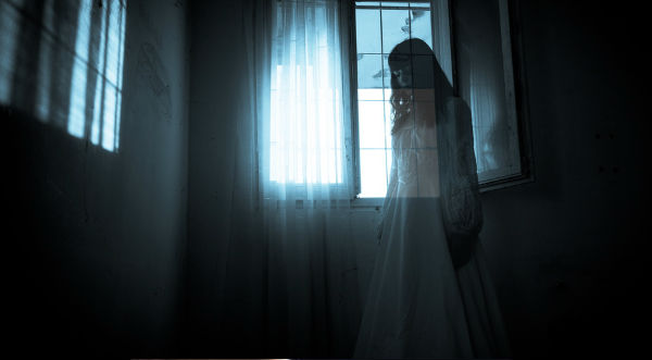 ¿Seguridad fantasmal? Cámaras graban a fantasma en serenazgo de Arequipa - VIDEO