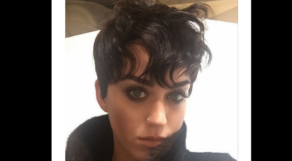 Katy Perry sorprende con radical cambio de look - FOTO