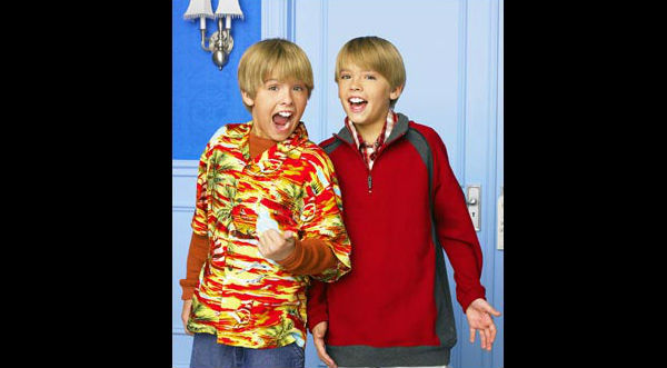 ¡Cuánto han crecido! Mira cómo lucen ahora los gemelos de 'Zack y Cody' - FOTOS