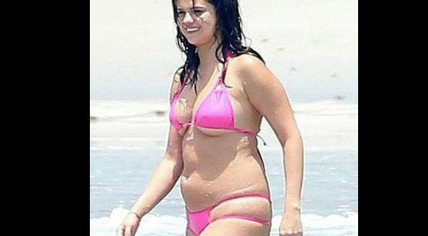 ¿Qué le pasó? Checa cómo luce ahora Selena Gómez en bikini - FOTOS