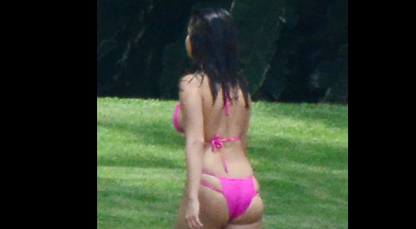 ¿Qué le pasó? Checa cómo luce ahora Selena Gómez en bikini - FOTOS
