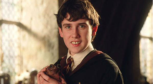 Checa la sensual sesión de fotos de  'Neville Longbottom' de Harry Potter- FOTOS