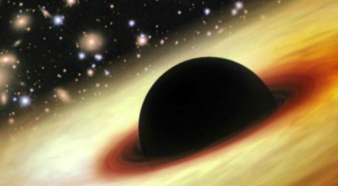 ¿Qué pasaría si cayeras a un agujero negro? Muy aterrador…