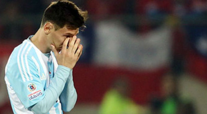 ¡Muy tierno! Niño consuela a Messi tras perder la Copa América - VIDEO